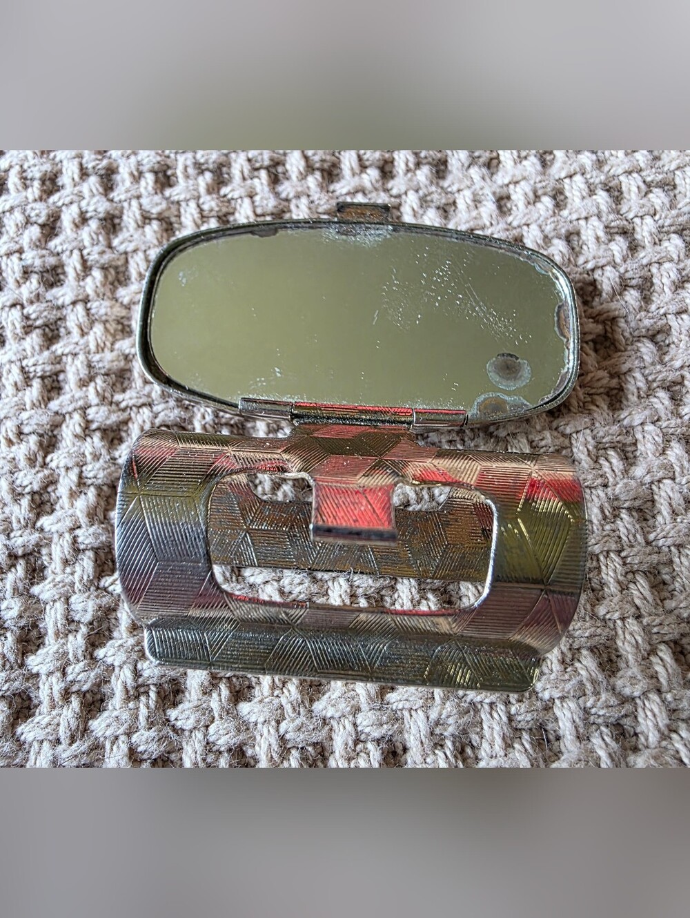 Vintage Lipstick Compact with Small Mirror.  Made In Japsn - Picture 4 of 7